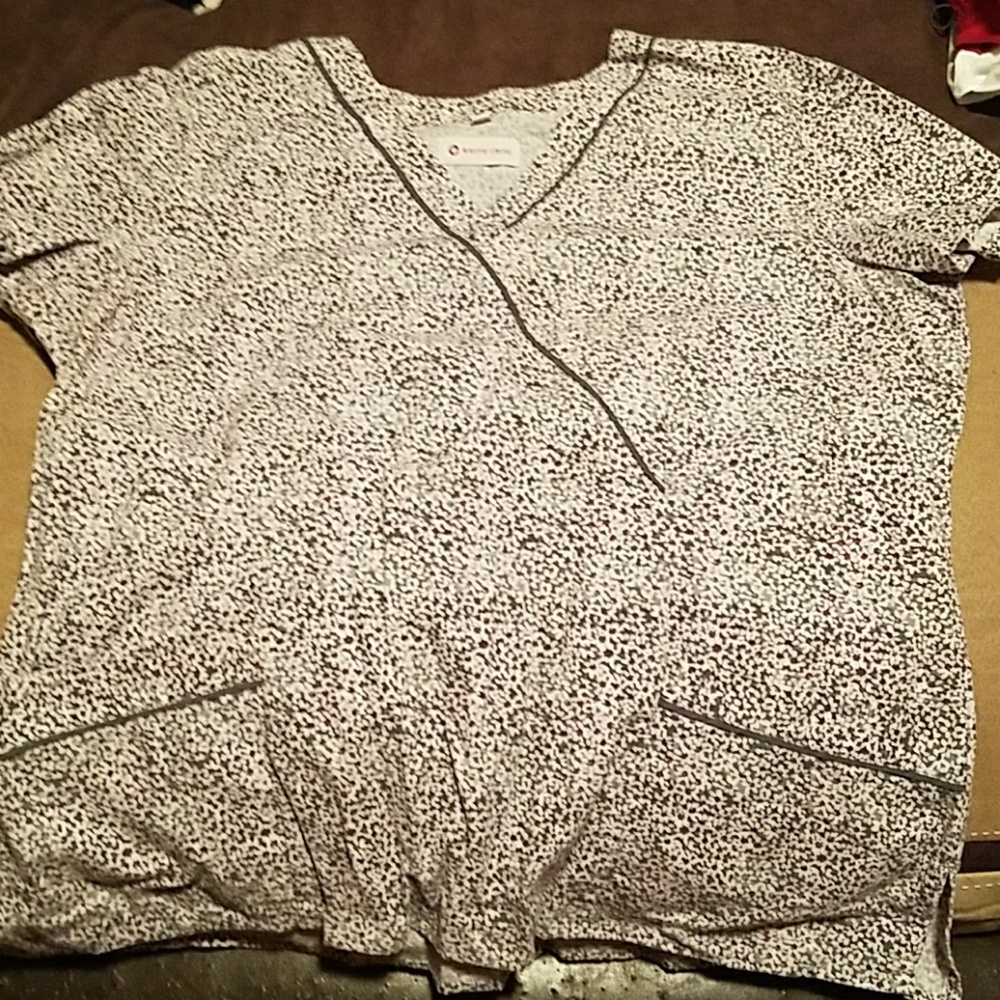 Scrub top